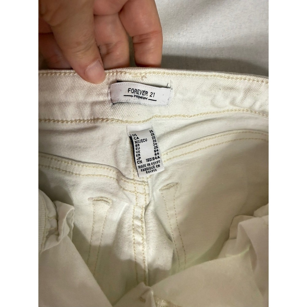 Forever 21 Premium White High Rise Button Fly Bell Bottom Flare Jeans Size 25 - Picture 3 of 6